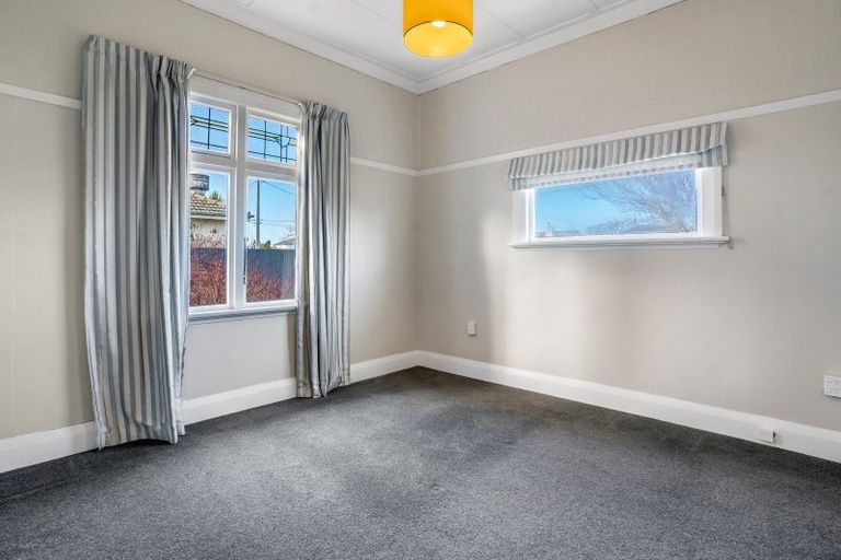 Photo of property in 24 Queen Street, Winton, 9720