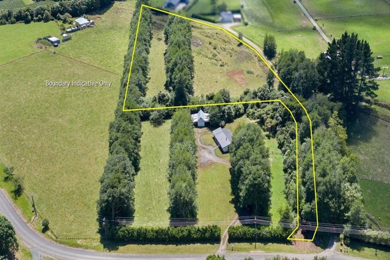 Photo of property in 279 North Manakau Road, Manakau, 5573