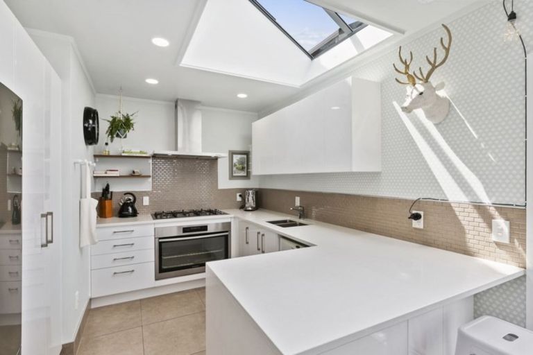 Photo of property in 93a Jubilee Road, Khandallah, Wellington, 6035