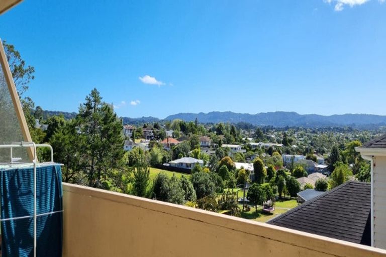 Photo of property in 4/70 West Coast Road, Glen Eden, Auckland, 0602