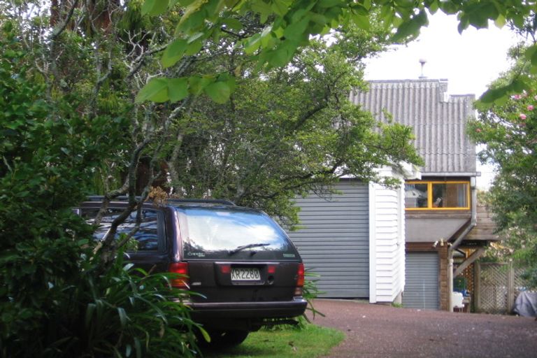 Photo of property in 1/267 Titirangi Road, Titirangi, Auckland, 0604