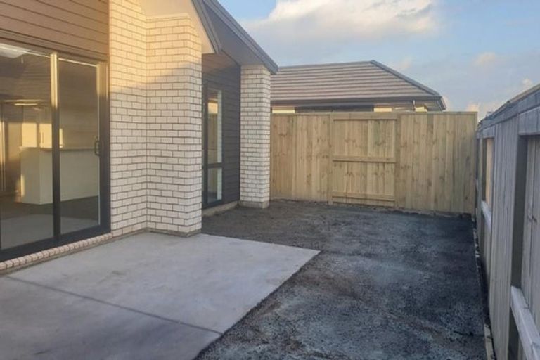 Photo of property in 9 Tiria Drive, Papamoa Beach, Papamoa, 3118