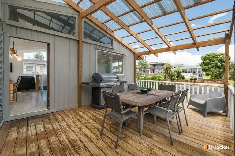 Photo of property in 183 Seaforth Road, Waihi Beach, 3611