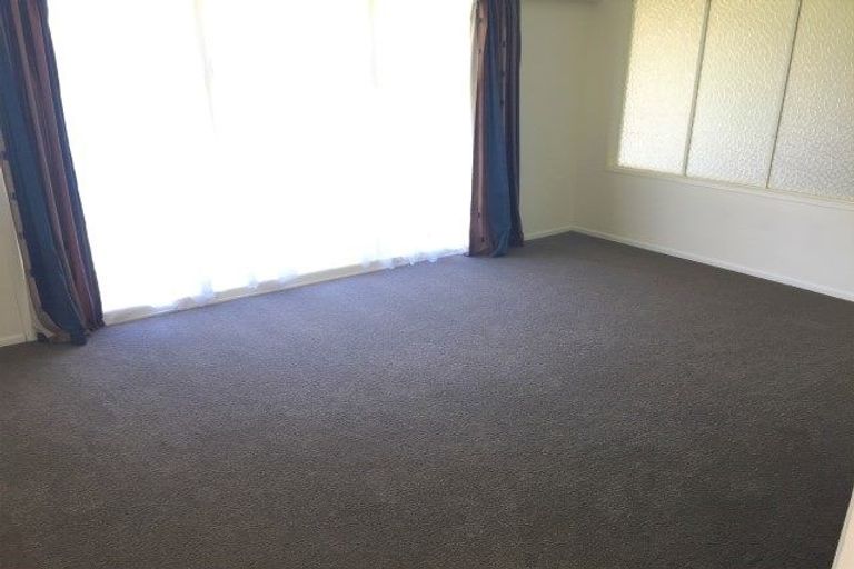 Photo of property in 262 Hepburn Road, Glendene, Auckland, 0602