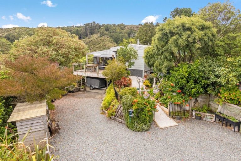 Photo of property in 17 Seymour Grove, Kingsley Heights, Upper Hutt, 5018