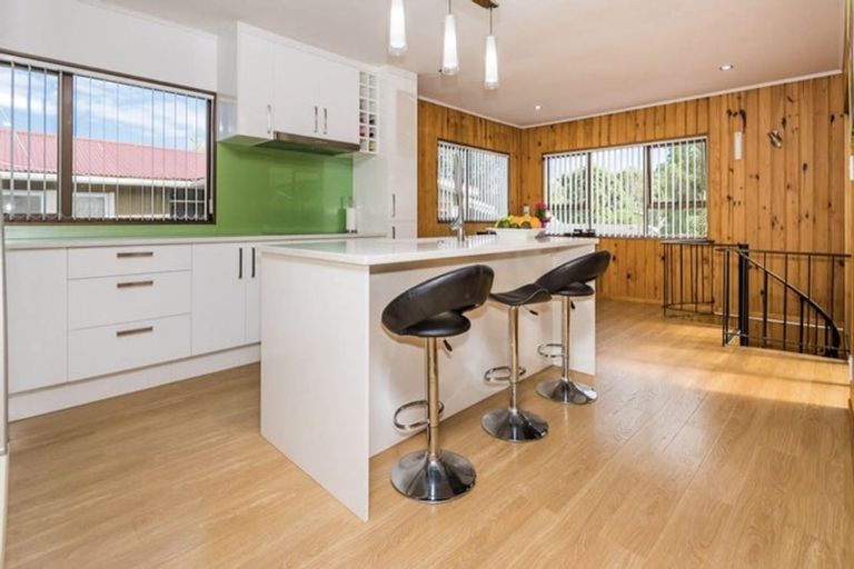 Photo of property in 20 Linwood Avenue, Forrest Hill, Auckland, 0620