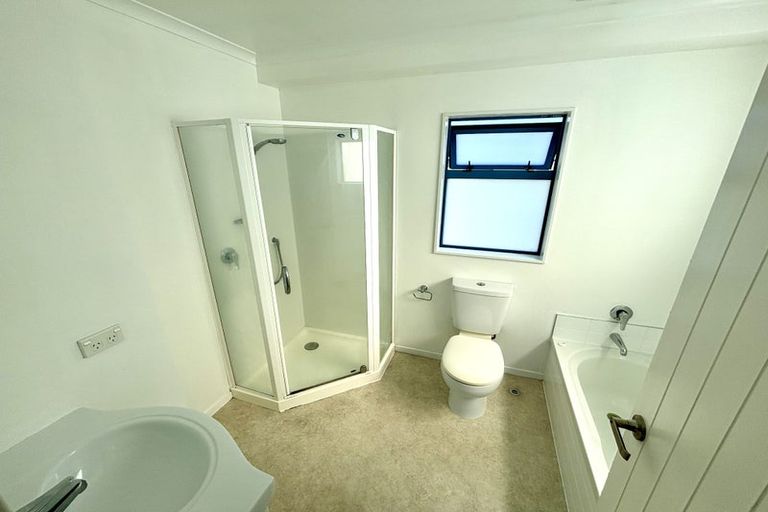 Photo of property in 4/129 The Parade, Island Bay, Wellington, 6023