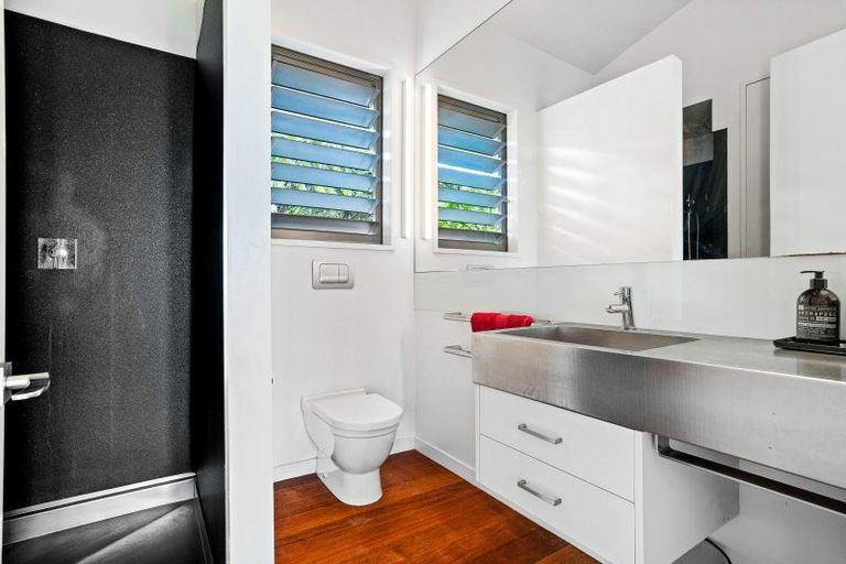 Photo of property in 107 Russell Bruce Place, Onemana, Whangamata, 3691