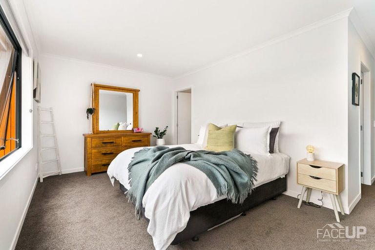 Photo of property in 7 Hudson Bay Road, Hobsonville, Auckland, 0616