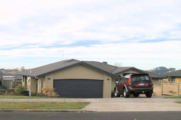 Photo of property in 3 Harrogate Place, Grandview Heights, Hamilton, 3200