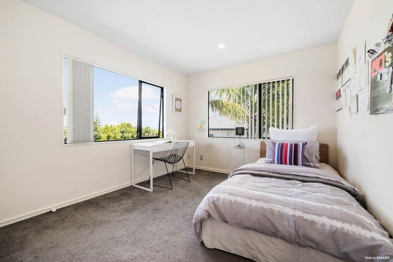 Photo of property in 33 Killybegs Drive, Pinehill, Auckland, 0632