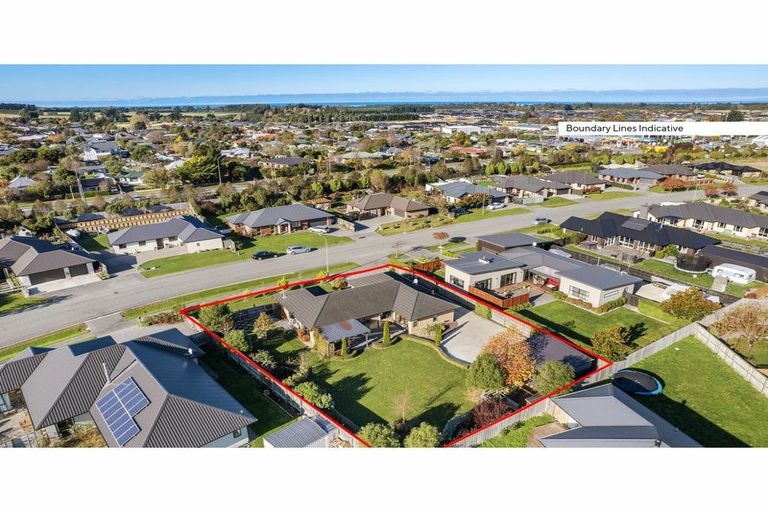 Photo of property in 38 Willowside Place, Amberley, 7410