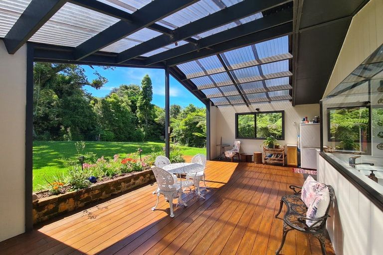 Photo of property in 30 Driving Creek Road, Coromandel, 3506