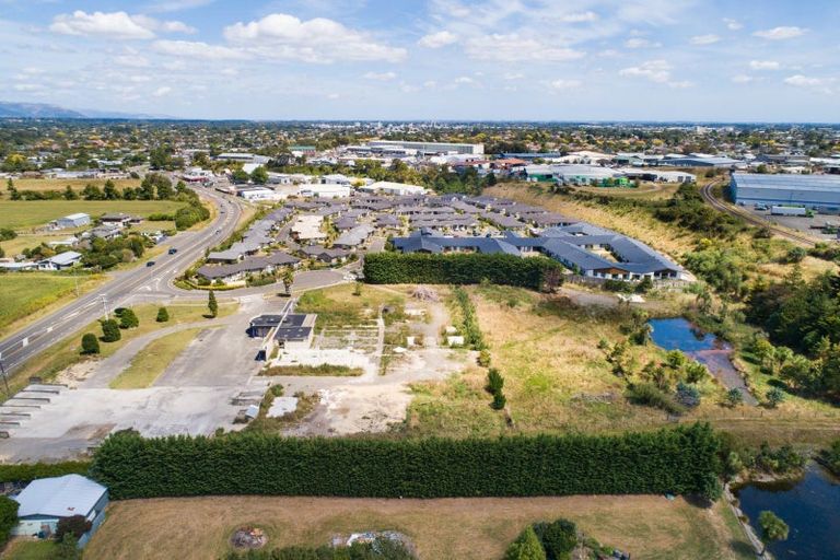 Photo of property in 1 Roberts Line, Kelvin Grove, Palmerston North, 4414