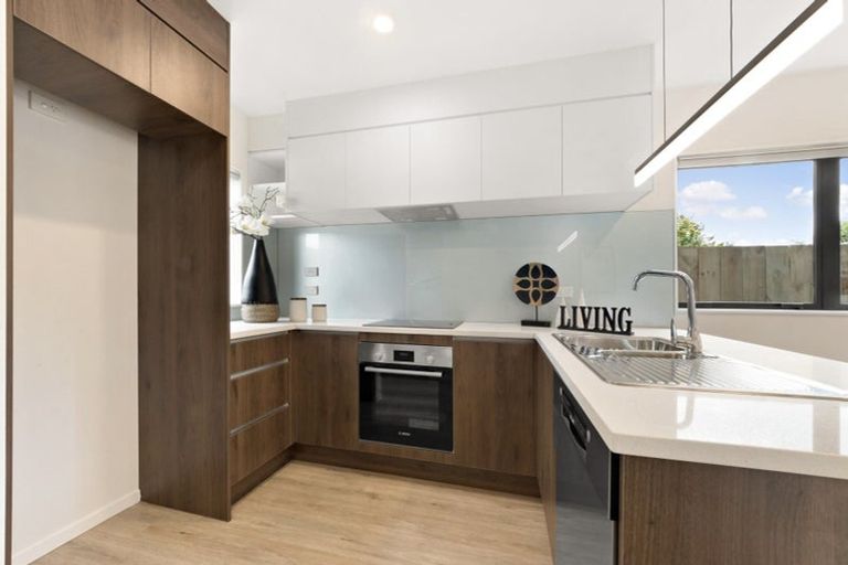 Photo of property in 5/237 Swanson Road, Henderson, Auckland, 0610