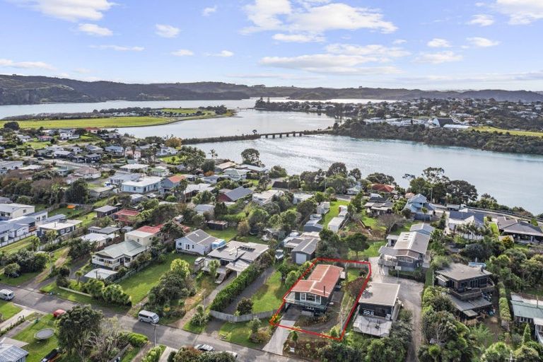 Photo of property in 26 Smith Street, Raglan, 3225