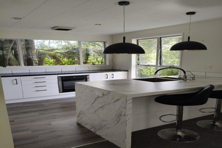 Photo of property in 2/462 Stokes Valley Road, Stokes Valley, Lower Hutt, 5019