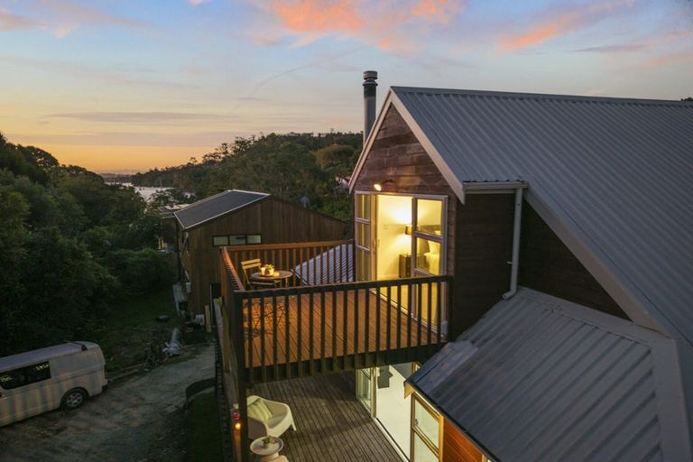 Photo of property in 2/20 Rambler Crescent, Beach Haven, Auckland, 0626