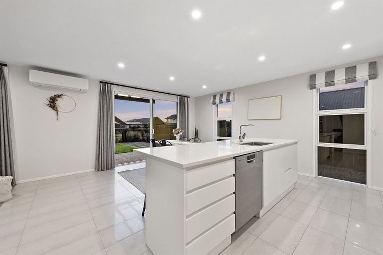 Photo of property in 7 Lavinias Way, Chartwell, Hamilton, 3210