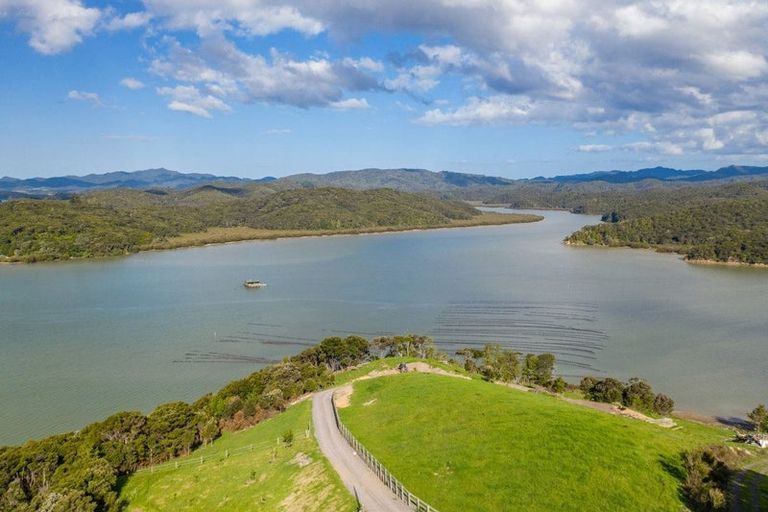 Photo of property in 114a Ranui Road, Karetu, 0283