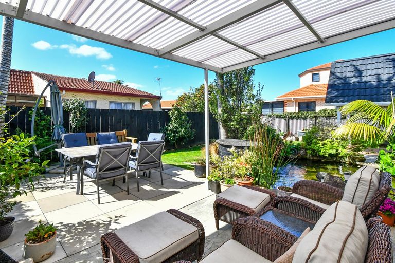 Photo of property in 6 Oakland Avenue, Papatoetoe, Auckland, 2025