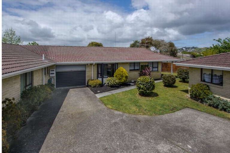 Photo of property in 2/44 West Street, Pukekohe, 2120