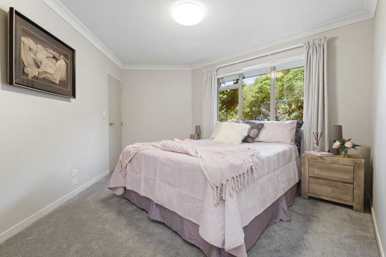 Photo of property in 21 Old Barn Road, Opaheke, Papakura, 2584