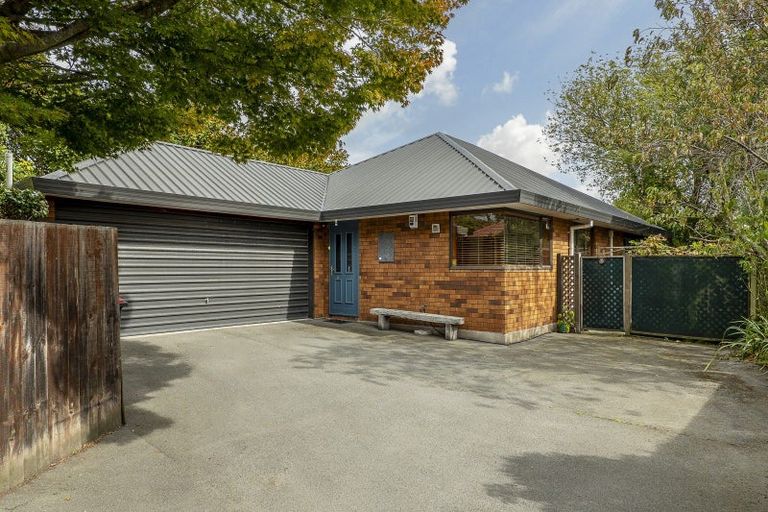 Photo of property in 2/37 Jennifer Street, Bryndwr, Christchurch, 8053