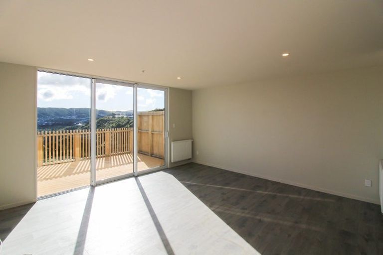 Photo of property in 9/6 Bushland Grove, Paparangi, Wellington, 6037