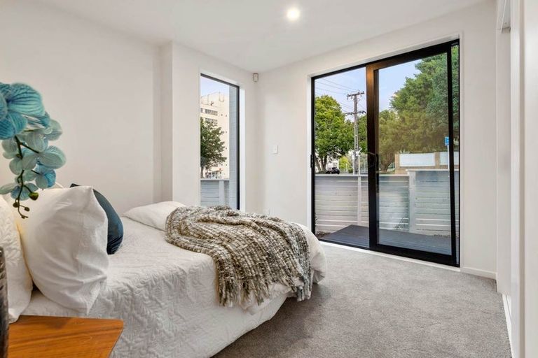 Photo of property in 27 Claude Road, Hillpark, Auckland, 2102