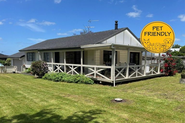 Photo of property in 17 Sunningdale Street, Wattle Downs, Auckland, 2103