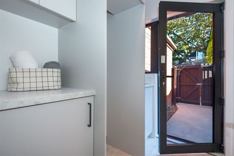 Photo of property in 1/9 Claverley Gardens, Avonhead, Christchurch, 8042