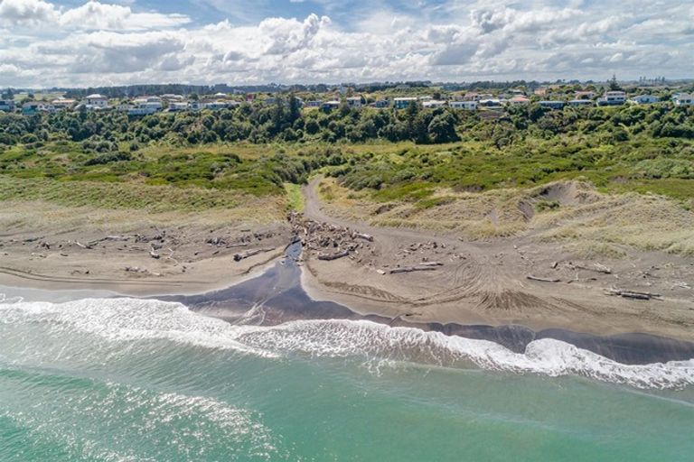 Photo of property in 119 Karaka Street, Castlecliff, Whanganui, 4501