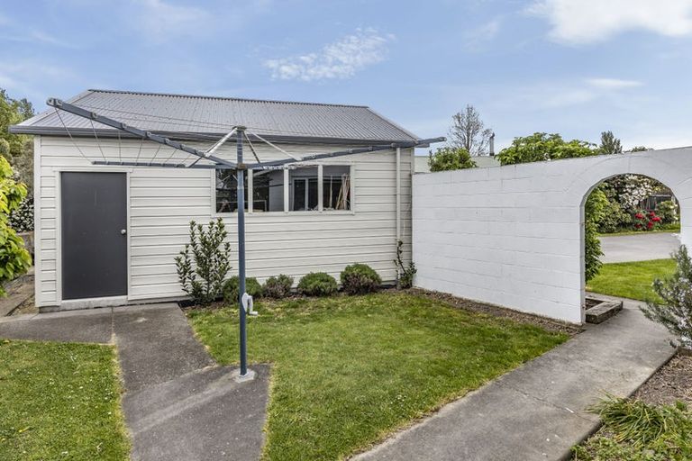 Photo of property in 17 Seagrave Place, Ilam, Christchurch, 8041