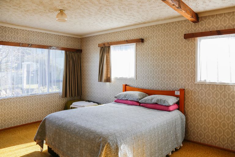 Photo of property in 25 Jessop Street, South Hill, Oamaru, 9400