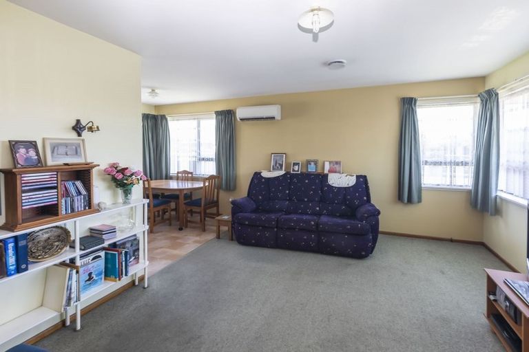Photo of property in 6 Ruakaka Street, Hornby, Christchurch, 8042