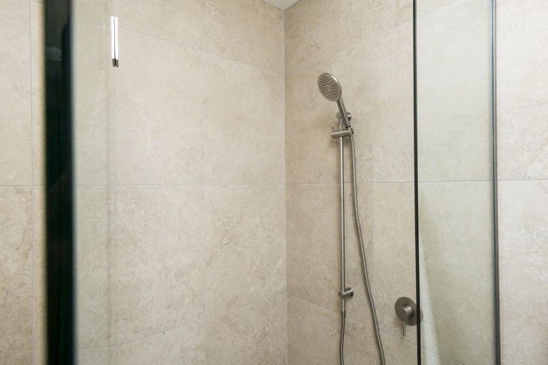 Photo of property in 23 Allan Avenue, Lytton West, 4071