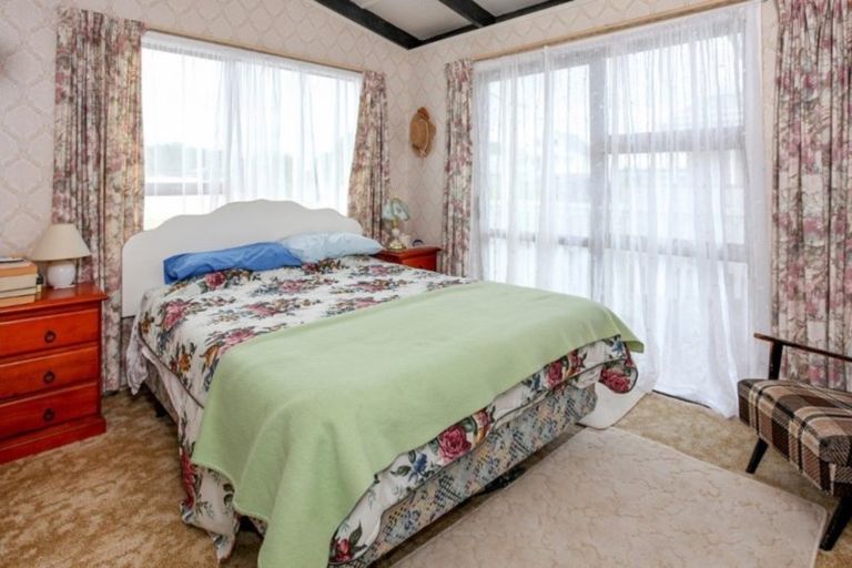 Photo of property in 10a Whiritoa Beach Road, Whiritoa, Whangamata, 3691