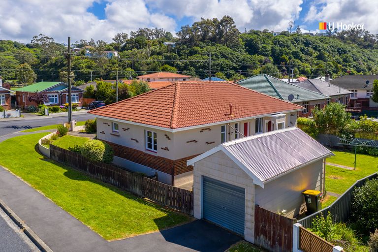 Photo of property in 16 Somerville Street, Andersons Bay, Dunedin, 9013