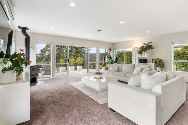 Photo of property in 19 Mayfair Crescent, Mairangi Bay, Auckland, 0630
