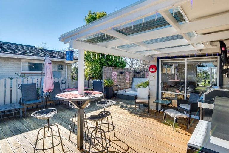 Photo of property in 21 Clark Avenue, Pirimai, Napier, 4112