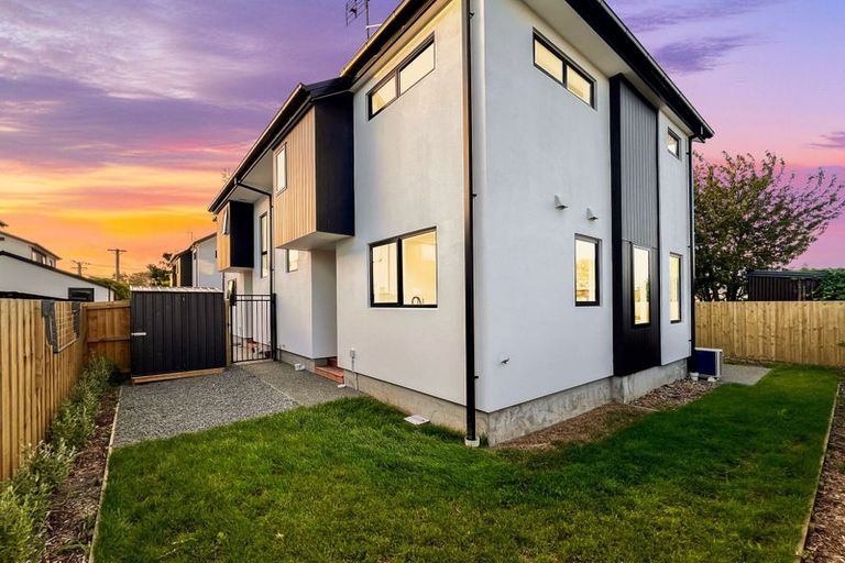 Photo of property in 60d Olliviers Road, Phillipstown, Christchurch, 8011