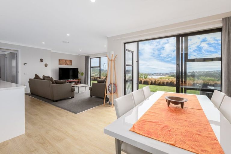 Photo of property in 3 Kaiaho Close, Aotea, Porirua, 5024