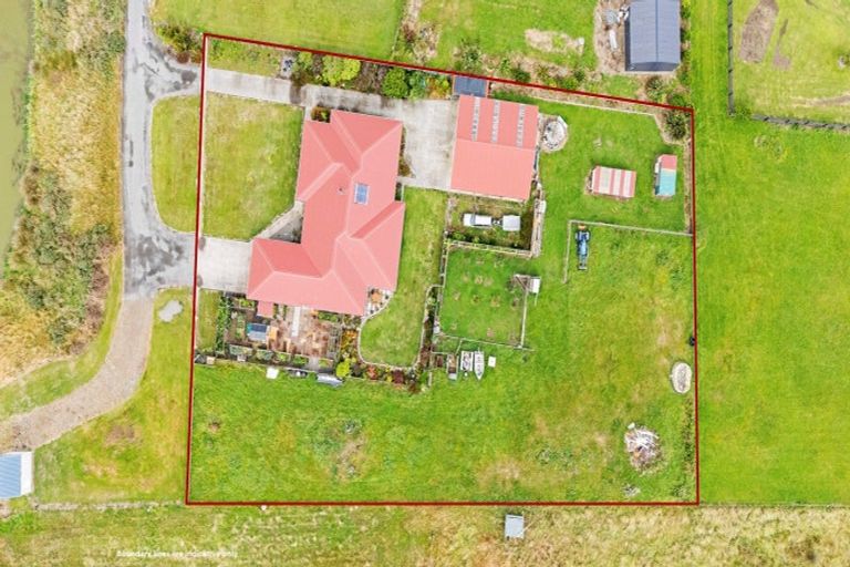 Photo of property in 25 Carex Grove, Foxton Beach, Foxton, 4815