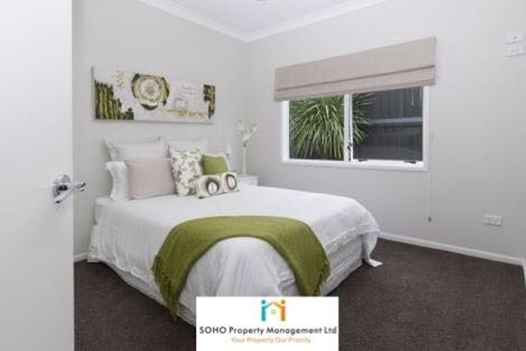 Photo of property in 17 Quedley Court, Eastern Beach, Auckland, 2012