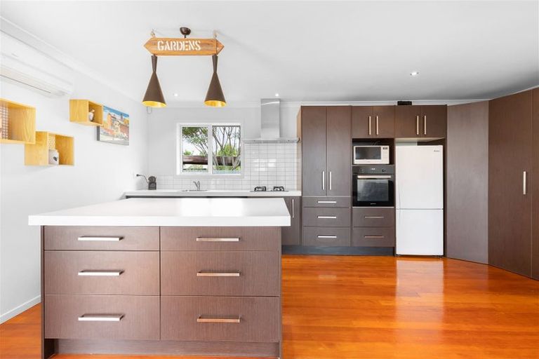 Photo of property in 28 Brabourne Street, Hillsborough, Christchurch, 8022