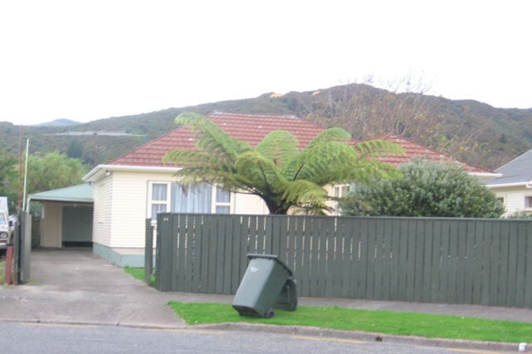 Photo of property in 14 Purser Grove, Fairfield, Lower Hutt, 5011