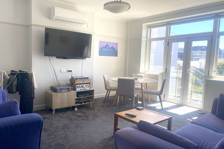 Photo of property in Fountain Court, 3/48 Oriental Parade, Oriental Bay, Wellington, 6011