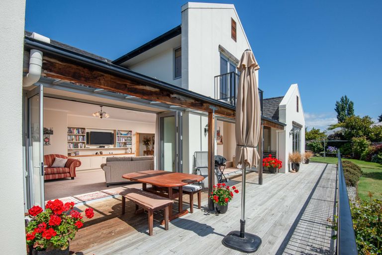 Photo of property in 17 Orchard Grove, East Taieri, Mosgiel, 9024