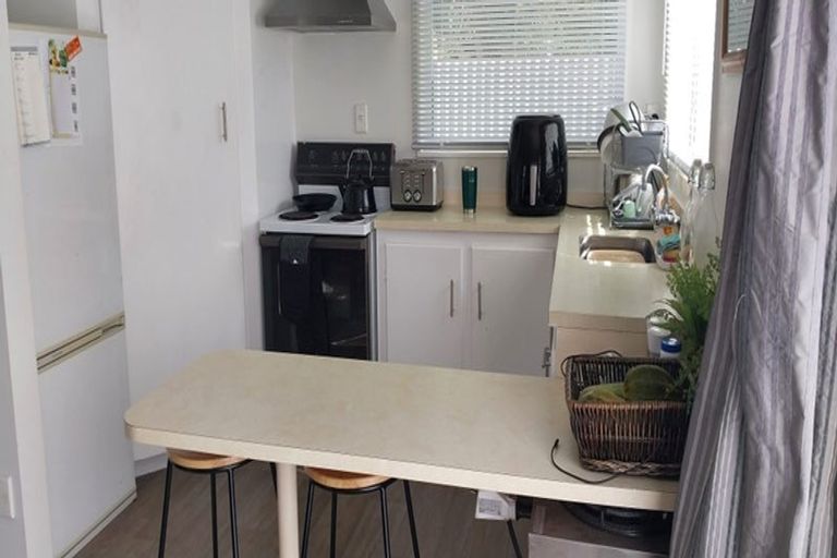 Photo of property in 3/411a Gloucester Street, Taradale, Napier, 4112